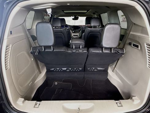 Used 2023 Chrysler Pacifica Limited w/ Uconnect Theater Family Group AWD/4WD image 31
