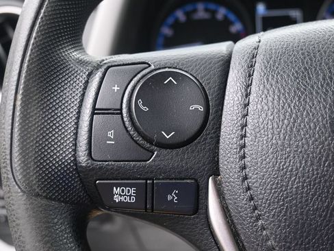 Used 2017 Toyota RAV4 LE FWD image 24