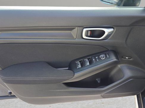 Used 2023 Honda Civic Sport image 9