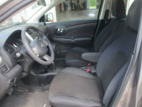 Used 2013 Nissan Versa SV w/ Convenience Pkg FWD image 25