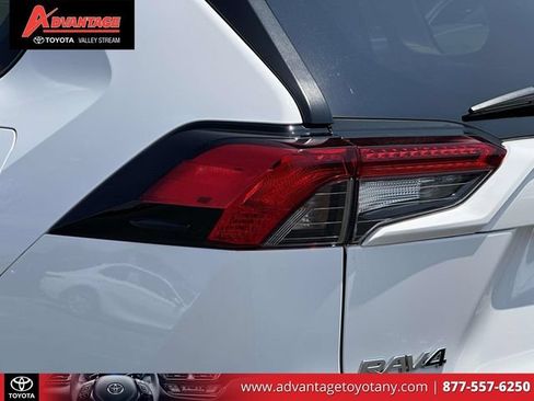 Used 2023 Toyota RAV4 LE AWD/4WD image 14