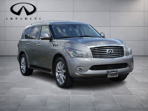 Used 2014 INFINITI QX80 2WD w/ Deluxe Touring Package image 3