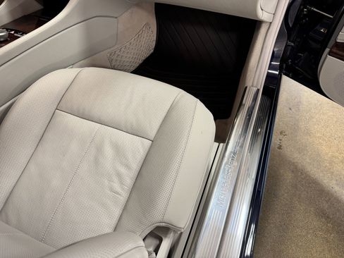 Used 2011 Mercedes-Benz CL 550 4MATIC image 29