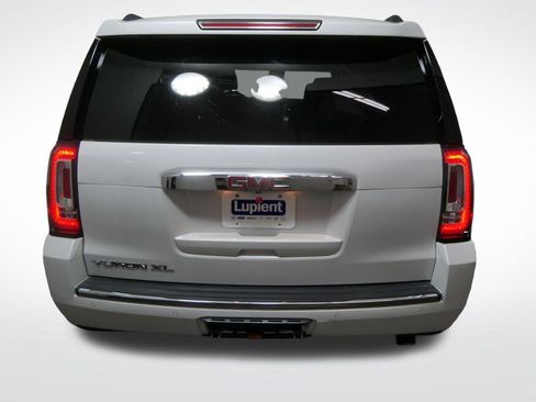Used 2018 GMC Yukon XL Denali w/ Open Road Package AWD/4WD image 4