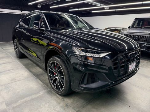 Used 2022 Audi SQ8 Prestige w/ Prestige Package image 9