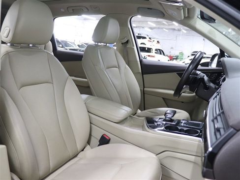 Used 2019 Audi Q7 3.0T Prestige w/ Prestige Package image 14