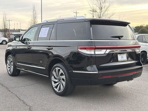 Used 2024 Lincoln Navigator Reserve image 5