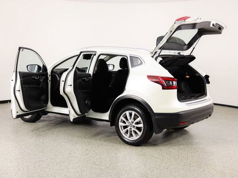 Used 2021 Nissan Rogue Sport SV image 14