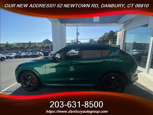 Used 2025 Alfa Romeo Stelvio Tributo Italiano w/ Active Assist Plus Package AWD/4WD image 4