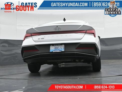Used 2025 Hyundai Elantra SE FWD image 34