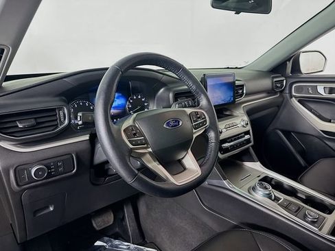 Certified 2022 Ford Explorer XLT w/ Equipment Group 202A image 9