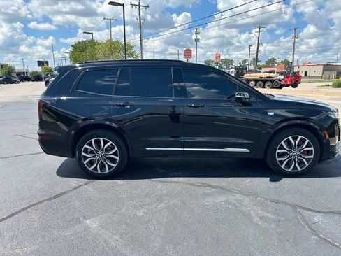 Certified 2024 Cadillac XT6 Sport w/ LPO, Floor Liner Package AWD/4WD image 12
