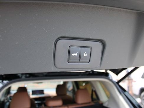 Used 2024 Nissan Rogue Platinum w/ Platinum Premium Package AWD/4WD image 38