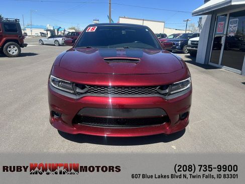 Used 2018 Dodge Charger R/T image 2