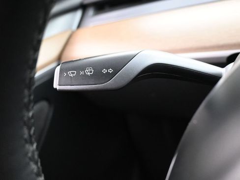 Used 2023 Tesla Model Y Long Range AWD/4WD image 20