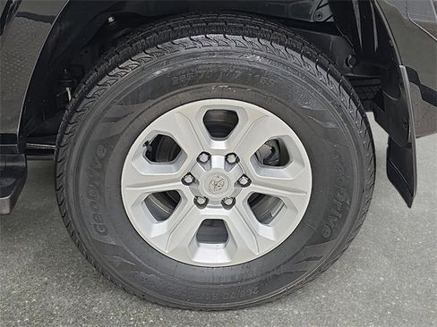 Certified 2024 Toyota 4Runner SR5 image 29