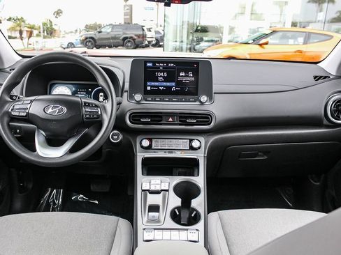 Certified 2023 Hyundai Kona SE image 12