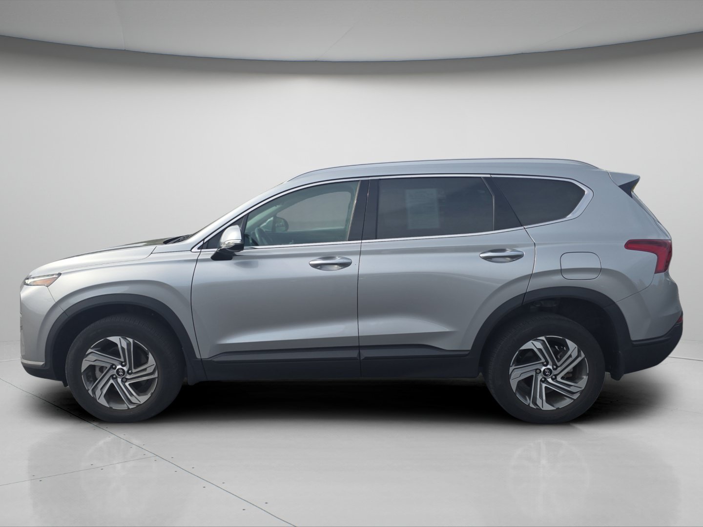 Used 2023 Hyundai Santa Fe SEL AWD/4WD image 2