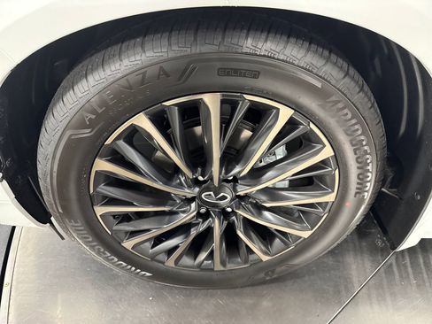 New 2026 INFINITI QX80 Autograph image 8