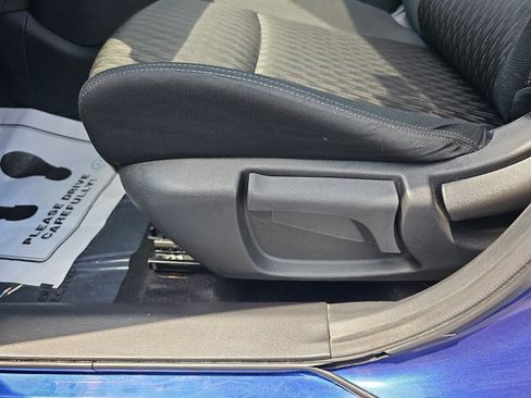Used 2018 Nissan Rogue S AWD/4WD image 24