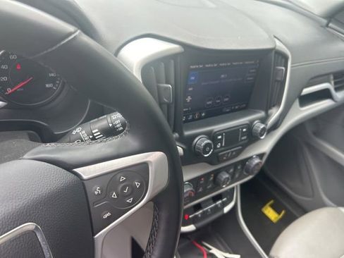 Used 2024 GMC Terrain SLT FWD image 32