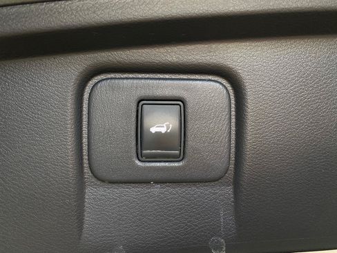Used 2016 Nissan Murano SL w/ Cargo Package AWD/4WD image 23