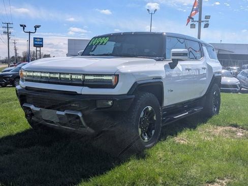 Used 2024 GMC Hummer EV 2X w/ Extreme Off-Road Package image 3