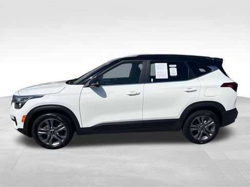 Certified 2023 Kia Seltos S FWD image 2