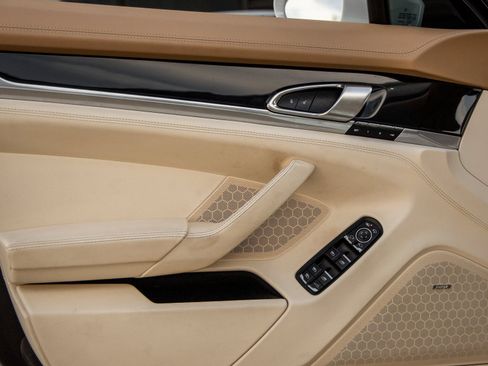 Used 2016 Porsche Panamera Edition image 20
