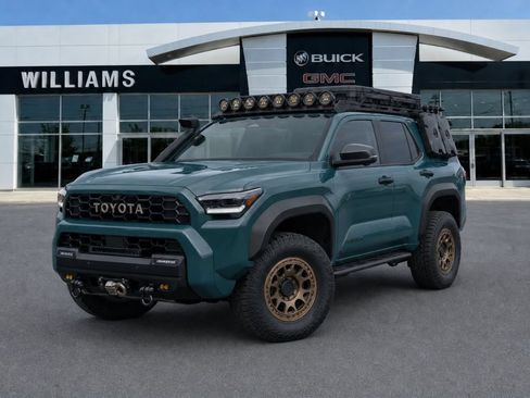Used 2025 Toyota 4Runner Trailhunter AWD/4WD image 3
