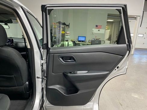 Certified 2024 Nissan Rogue S image 28