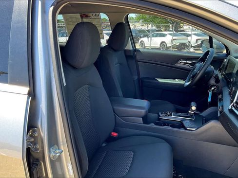 Certified 2023 Kia Sportage LX image 11