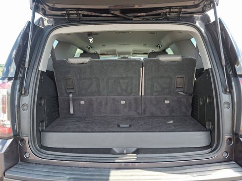 Used 2017 GMC Yukon SLE image 29