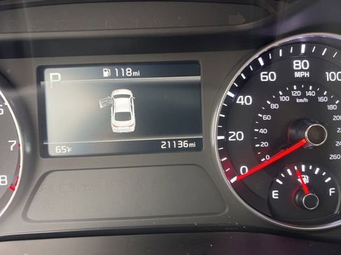 Certified 2024 Kia Forte LXS w/ LXS Technology Package image 13