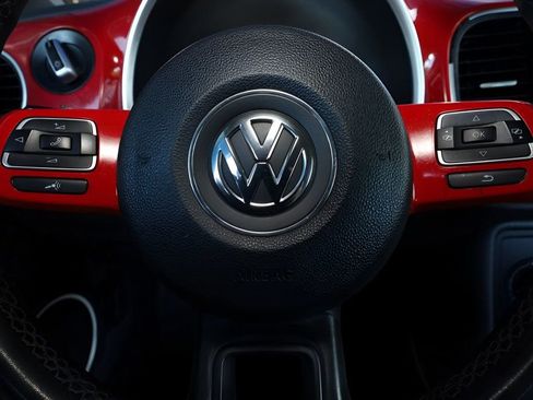 Used 2013 Volkswagen Beetle 2.5 image 24