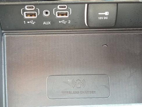 Used 2025 Jeep Grand Cherokee L Altitude RWD image 7
