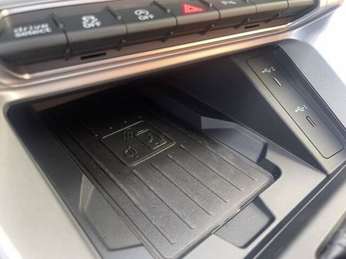 Used 2024 Audi Q3 2.0T Premium Plus w/ Premium Plus Package image 34