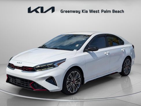 Used 2024 Kia Forte GT image 3