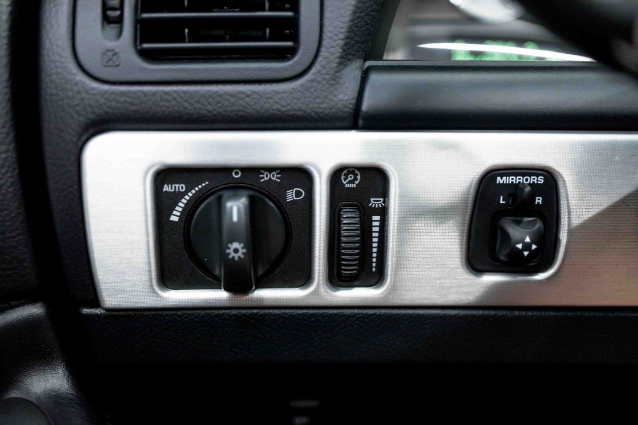 Used 2003 Ford Thunderbird RWD image 70