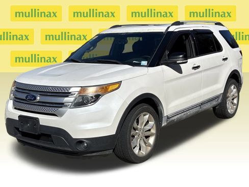 Used 2014 Ford Explorer XLT w/ Equipment Group 202A image 15