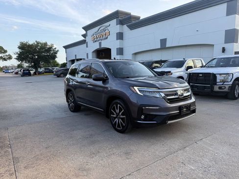 Used 2021 Honda Pilot Touring image 2