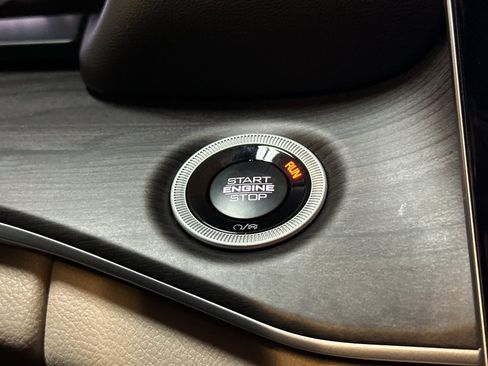 New 2025 Jeep Grand Cherokee L Limited image 23