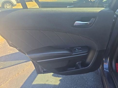 Used 2018 Dodge Charger SXT Plus image 19