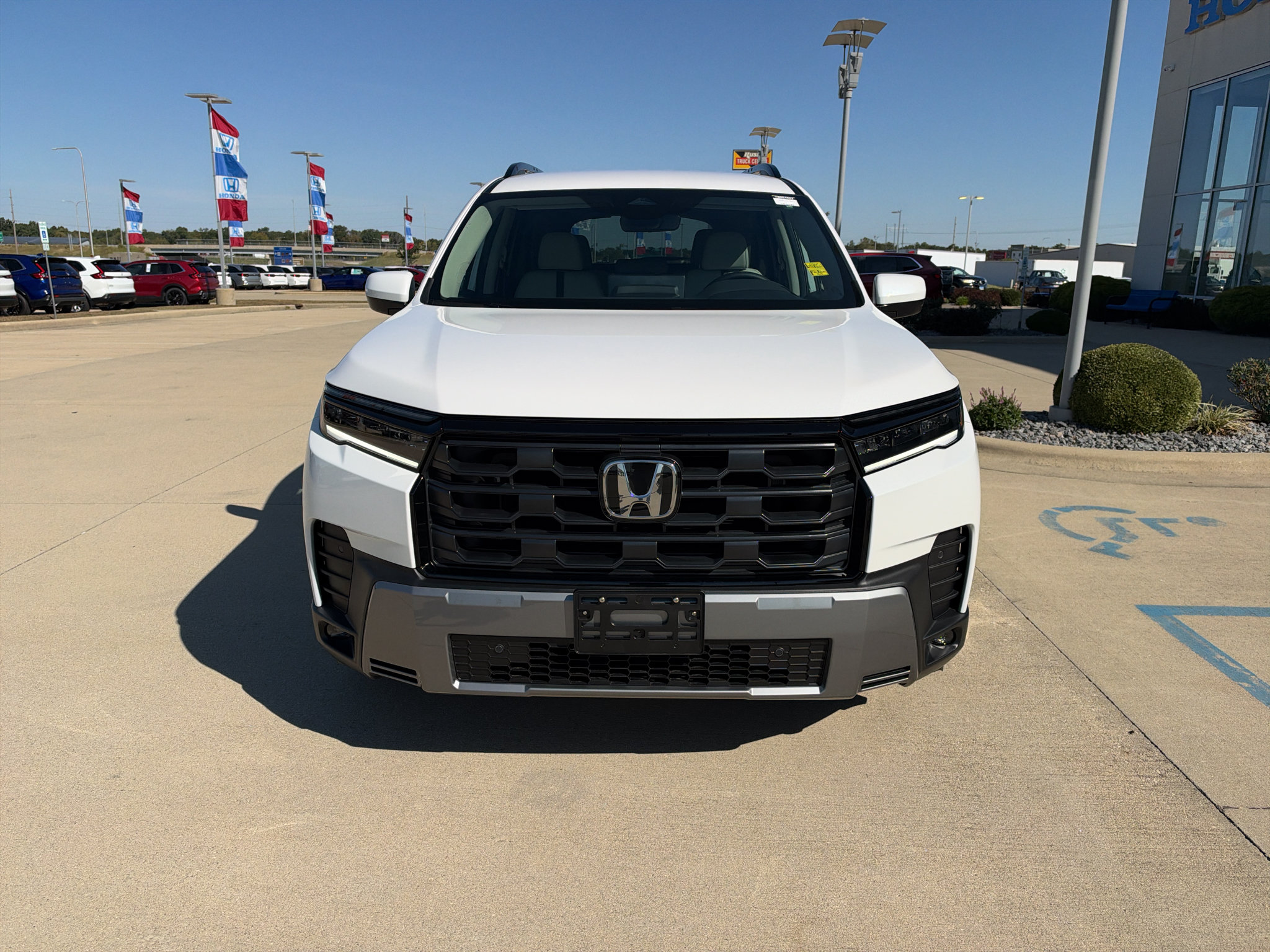 New 2026 Honda Pilot EX-L image 2