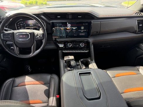 Used 2022 GMC Sierra 1500 AT4 w/ AT4 Premium Package AWD/4WD image 11