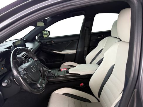 Used 2021 Lexus IS 350 F Sport RWD image 10
