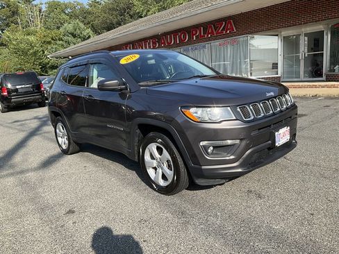 Used 2019 Jeep Compass Latitude w/ Cold Weather Group image 3