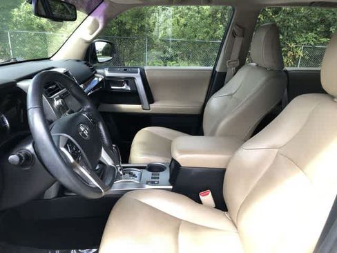 Used 2016 Toyota 4Runner Limited AWD/4WD image 20