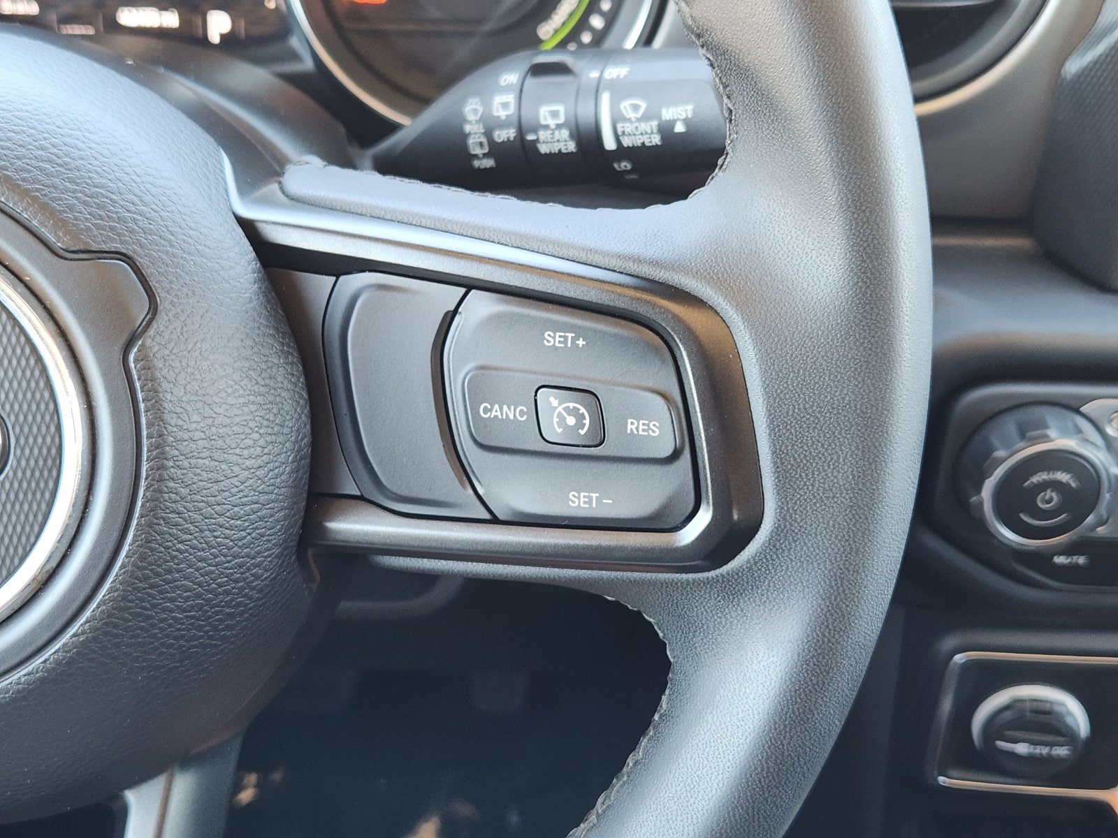 Used 2023 Jeep Wrangler Unlimited AWD/4WD image 38