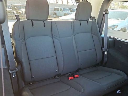 Used 2023 Jeep Wrangler Sport S image 21
